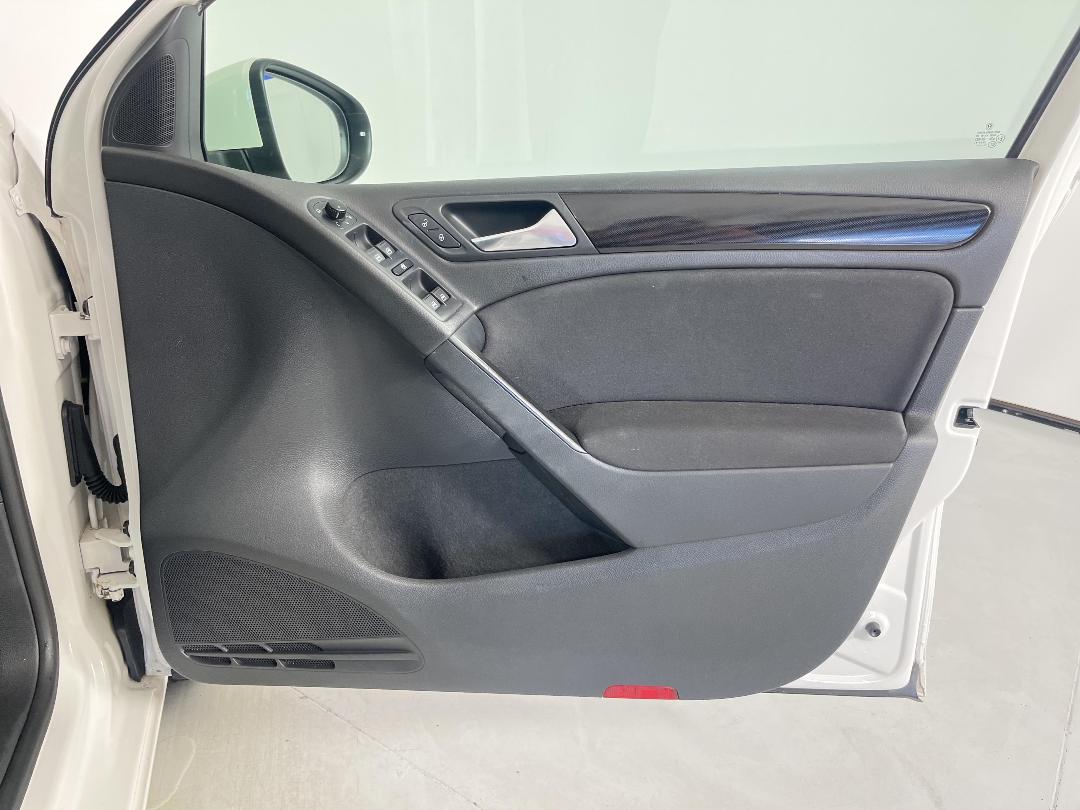 Photo '15' of Volkswagen Golf