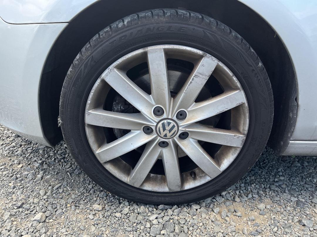 Photo '8' of Volkswagen Golf Photo '8' of Volkswagen Golf