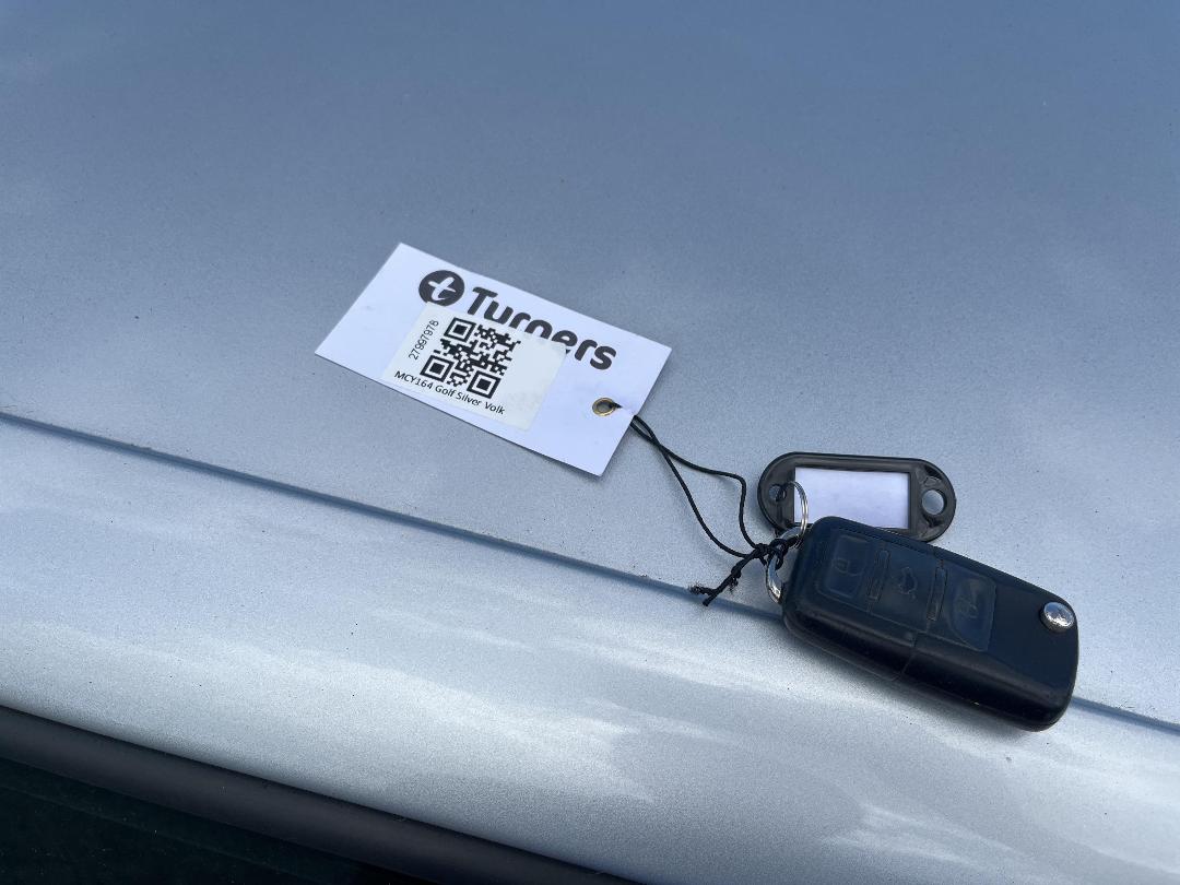 Photo '20' of Volkswagen Golf Photo '20' of Volkswagen Golf