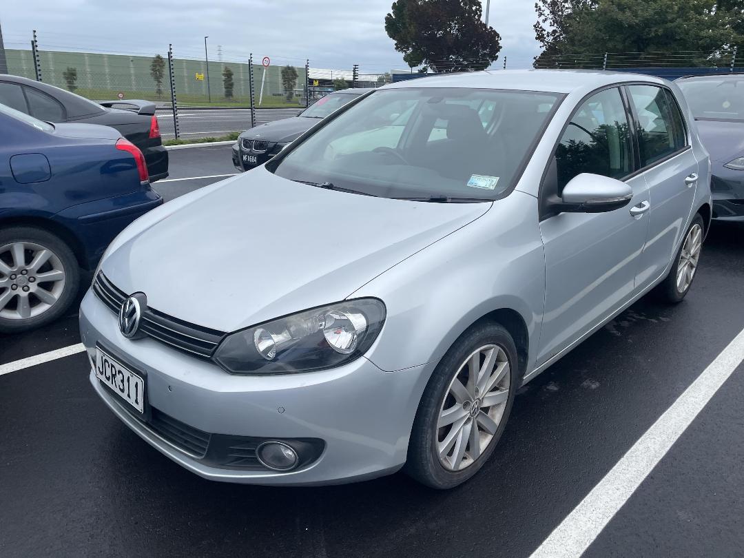 Photo '4' of Volkswagen Golf TSI