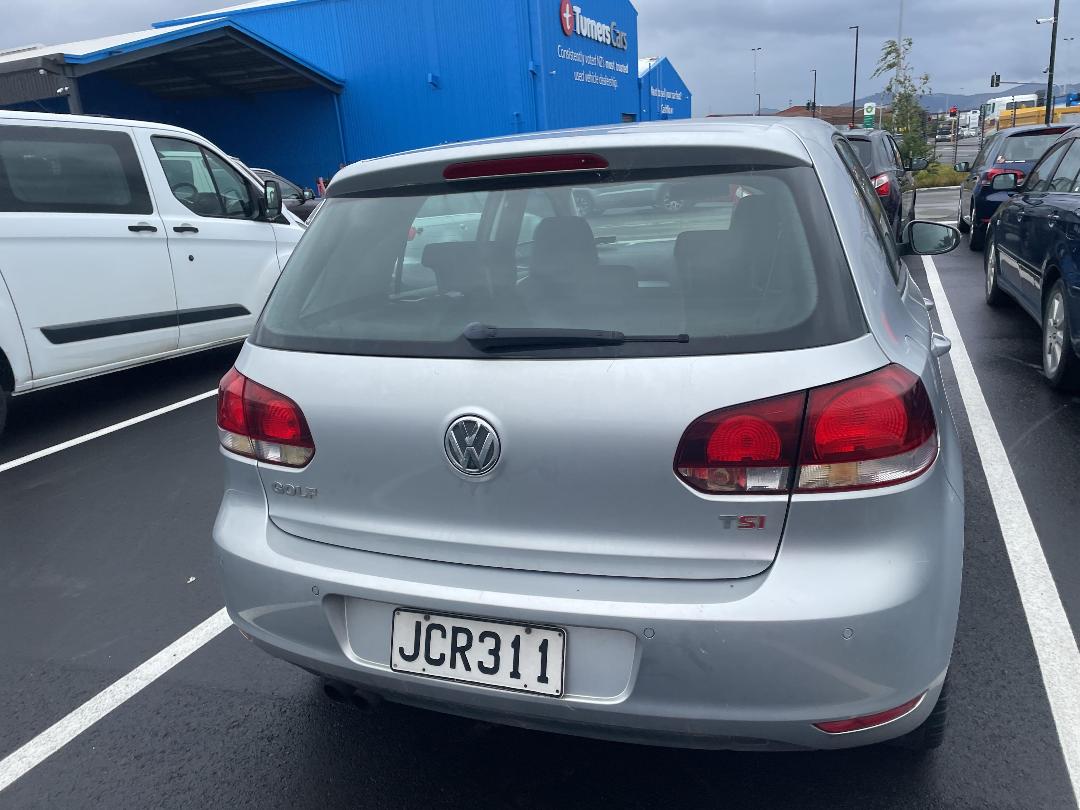 Photo '9' of Volkswagen Golf TSI