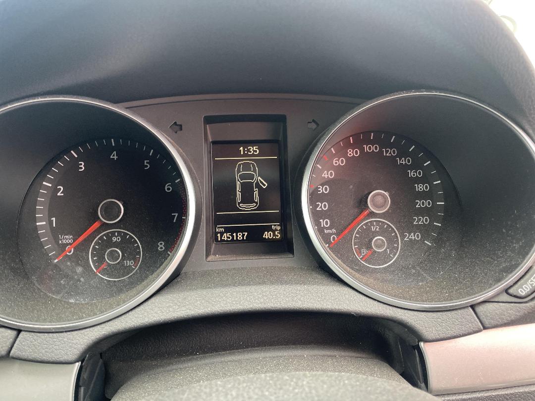 Photo '16' of Volkswagen Golf TSI