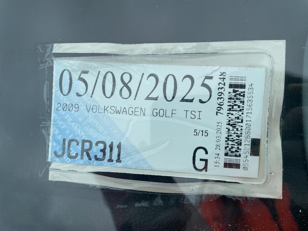 Photo '21' of Volkswagen Golf TSI