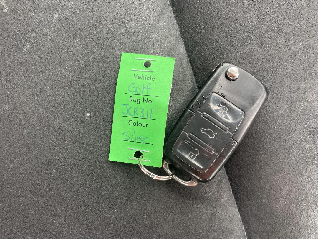 Photo '15' of Volkswagen Golf TSI