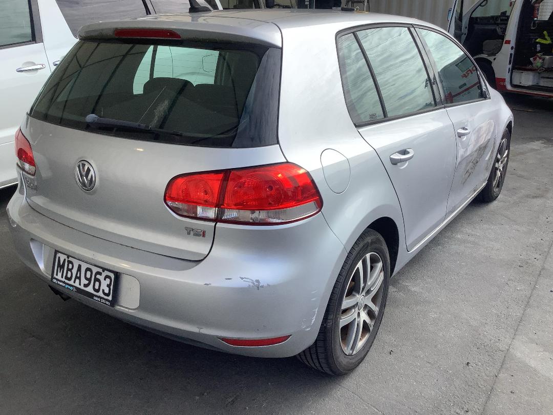 Photo '9' of Volkswagen Golf TSI