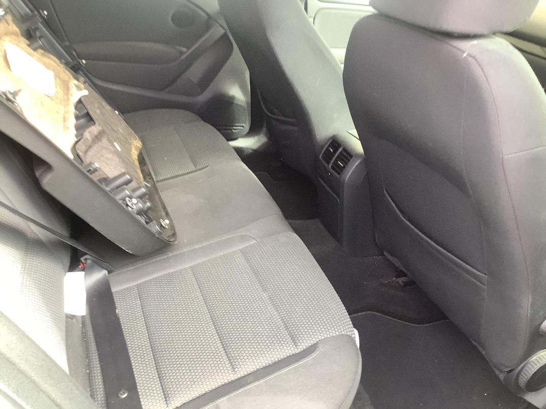 Photo '13' of Volkswagen Golf TSI