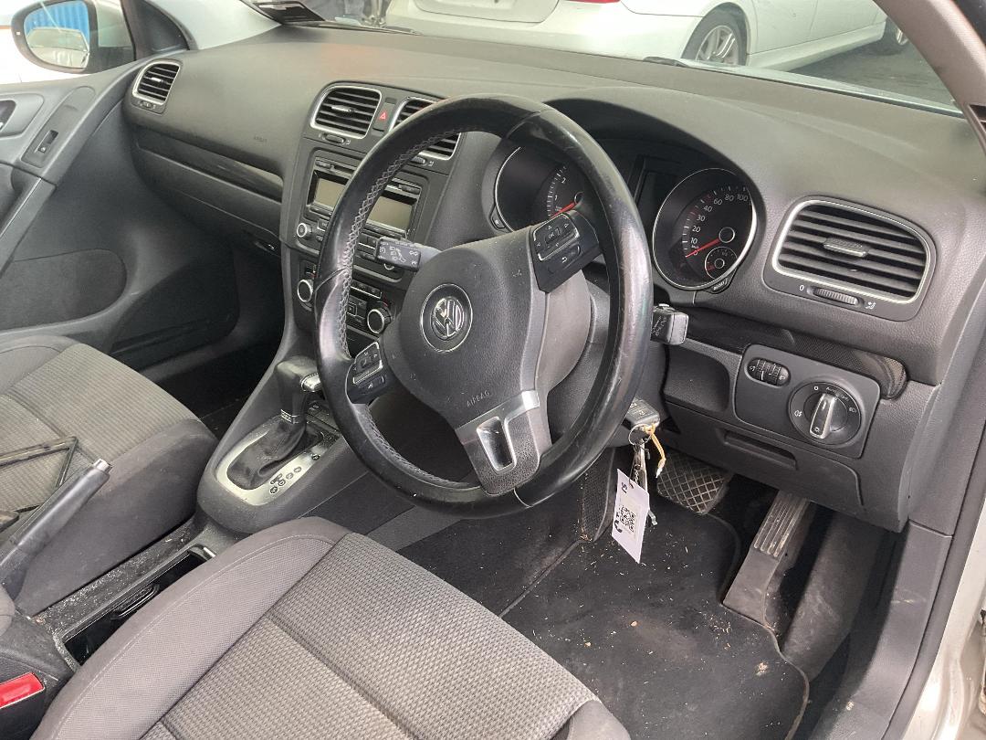 Photo '20' of Volkswagen Golf TSI 118KW