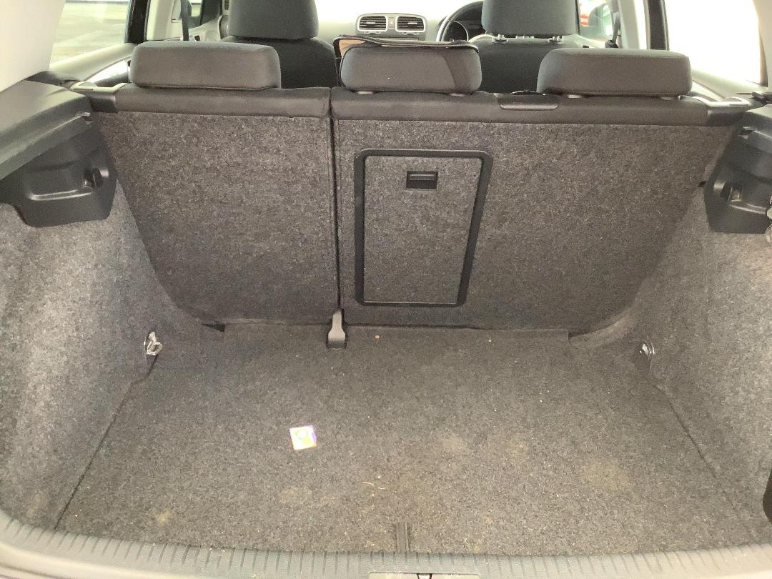 Photo '8' of Volkswagen Golf TSI Photo '8' of Volkswagen Golf TSI