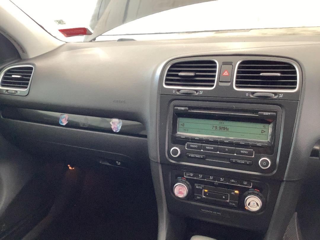 Photo '18' of Volkswagen Golf TSI Photo '18' of Volkswagen Golf TSI