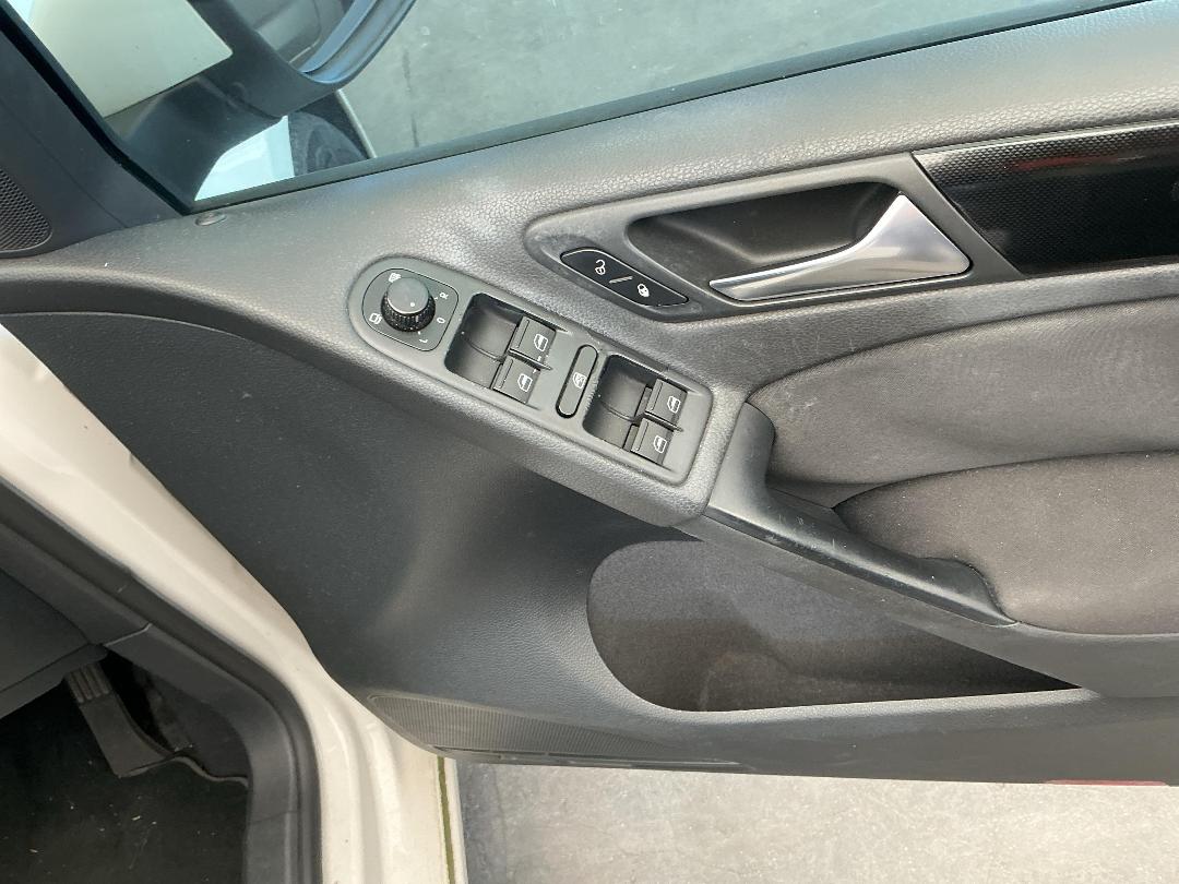 Photo '8' of Volkswagen Golf 1.4 90KW Photo '8' of Volkswagen Golf 1.4 90KW