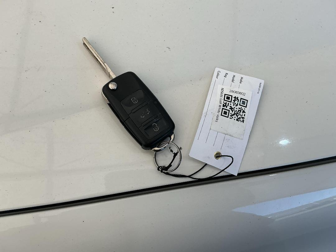 Photo '14' of Volkswagen Golf 1.4 90KW Photo '14' of Volkswagen Golf 1.4 90KW