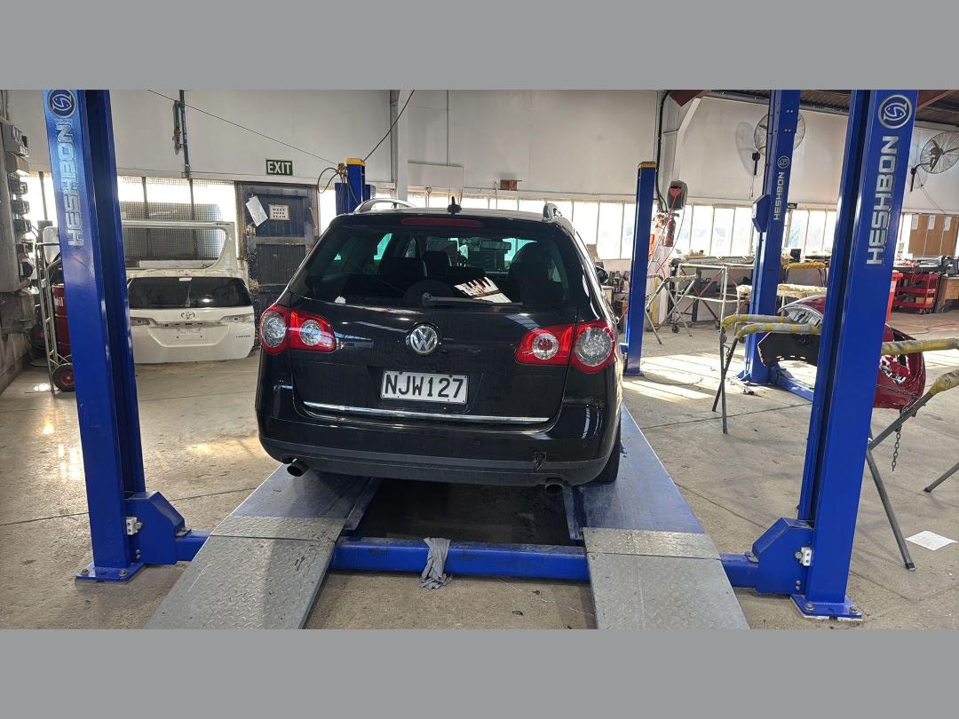 Photo '8' of Volkswagen Passat V6 FSI Photo '8' of Volkswagen Passat V6 FSI