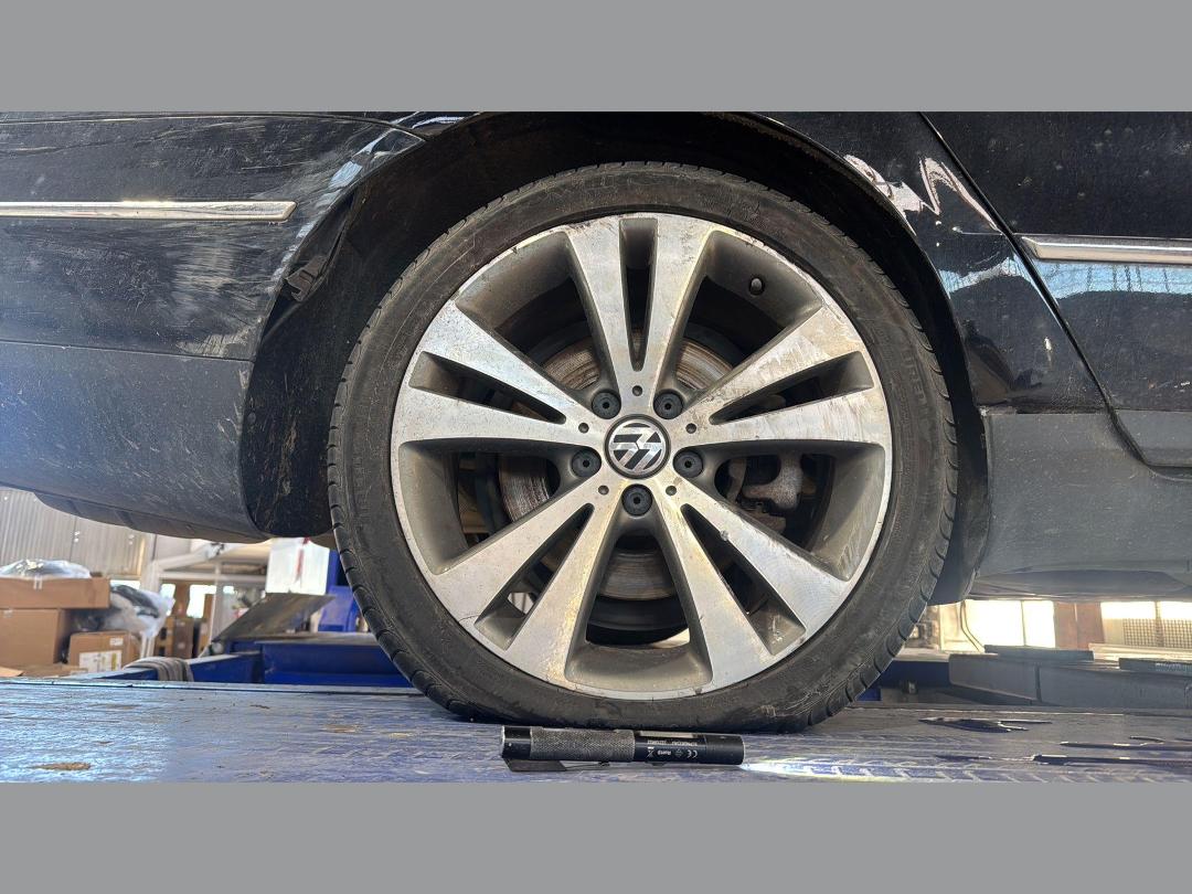 Photo '10' of Volkswagen Passat V6 FSI Photo '10' of Volkswagen Passat V6 FSI