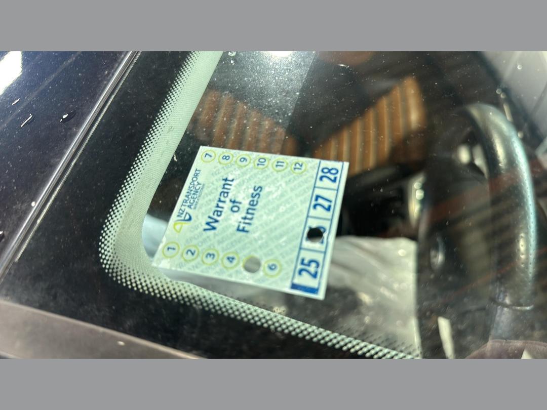 Photo '13' of Volkswagen Passat V6 FSI Photo '13' of Volkswagen Passat V6 FSI