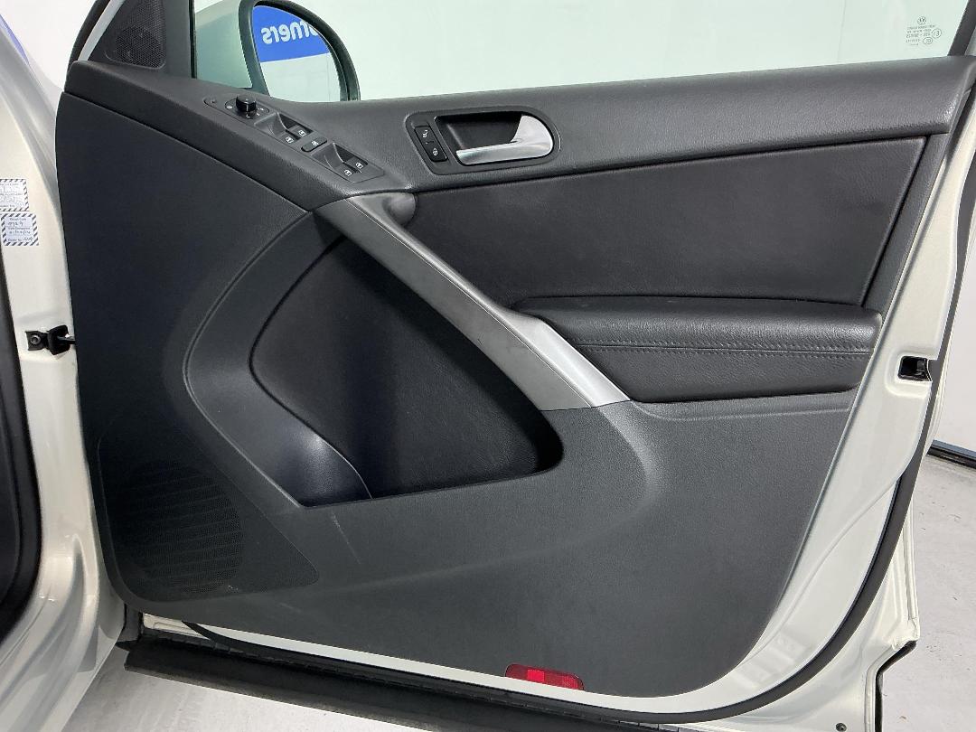 Photo '15' of Volkswagen Tiguan Photo '15' of Volkswagen Tiguan