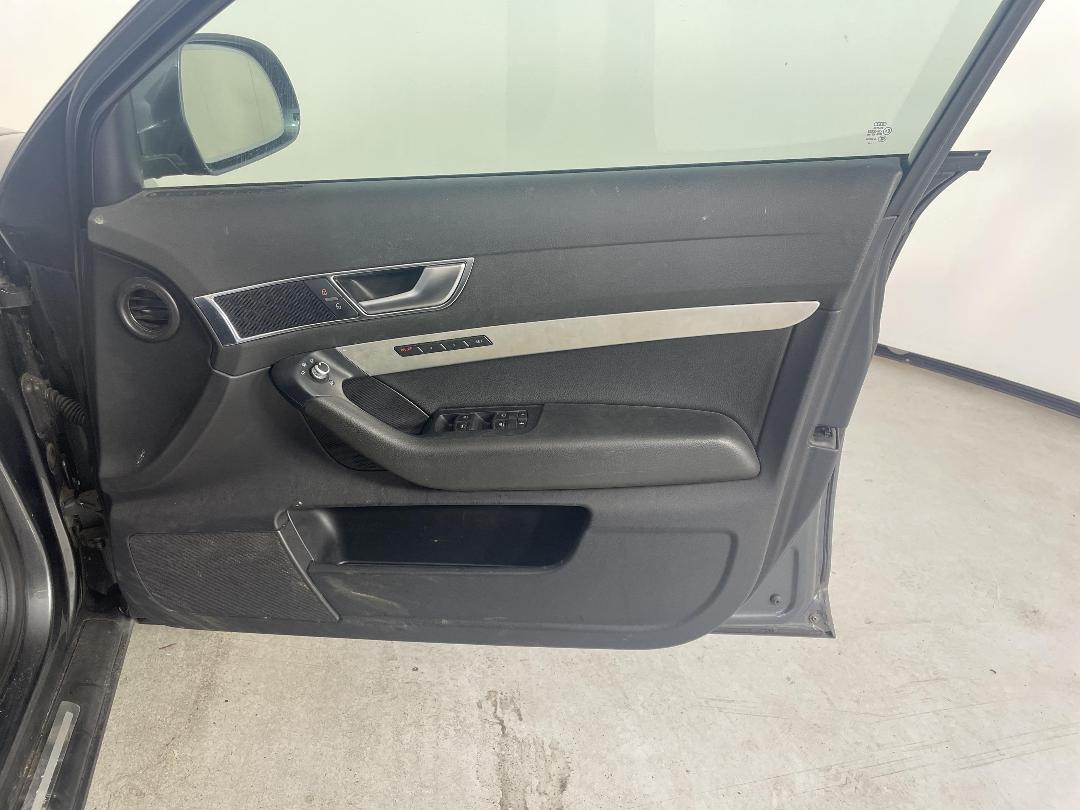 Photo '13' of Audi A6 T FSI Q Avant