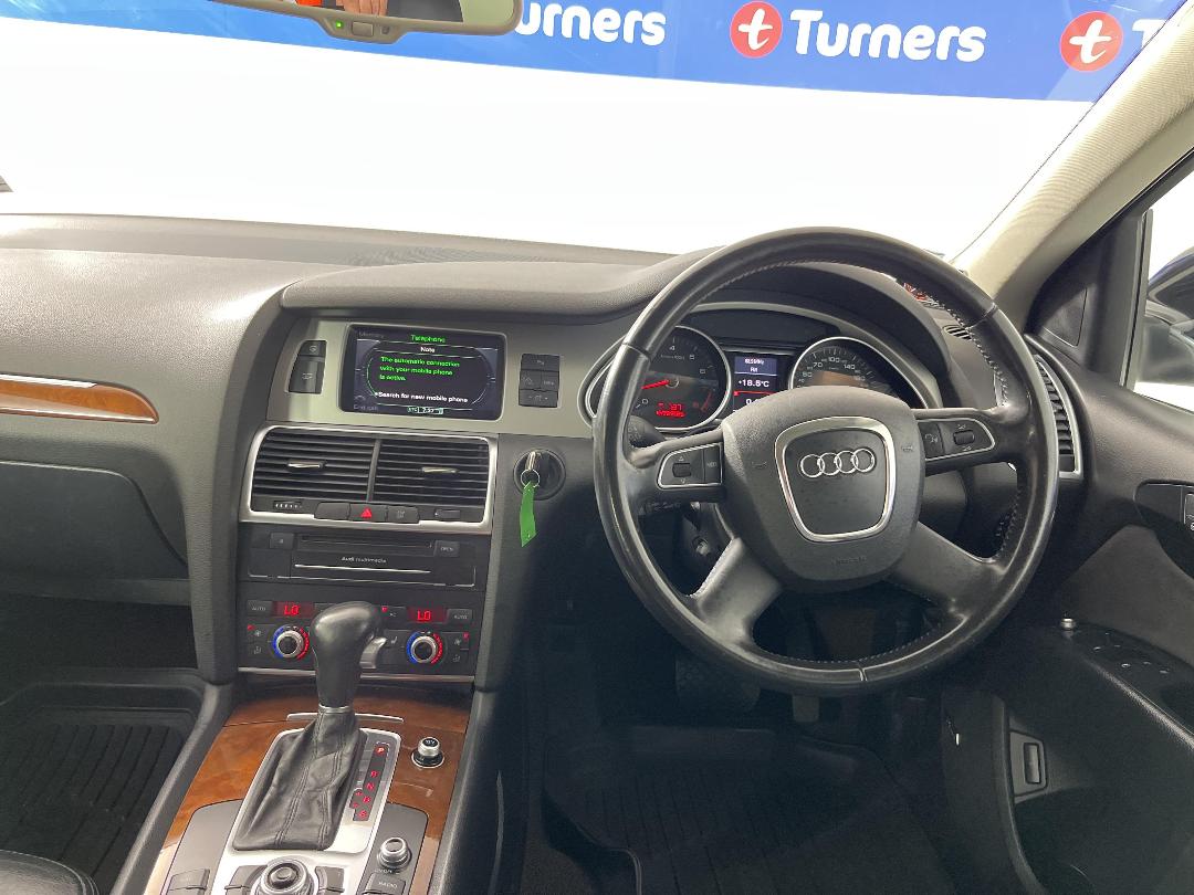 Photo '17' of Audi Q7 Photo '17' of Audi Q7