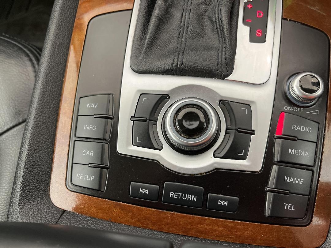 Photo '30' of Audi Q7 Photo '30' of Audi Q7