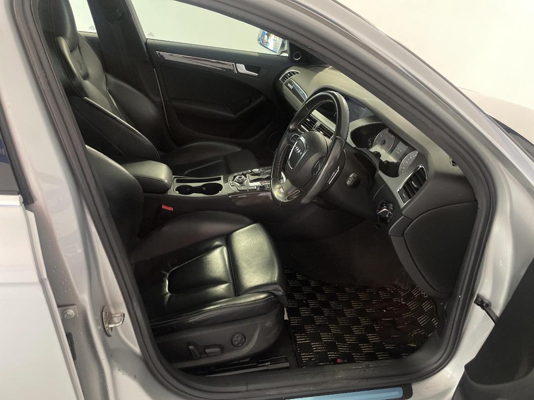 Photo '16' of Audi S4