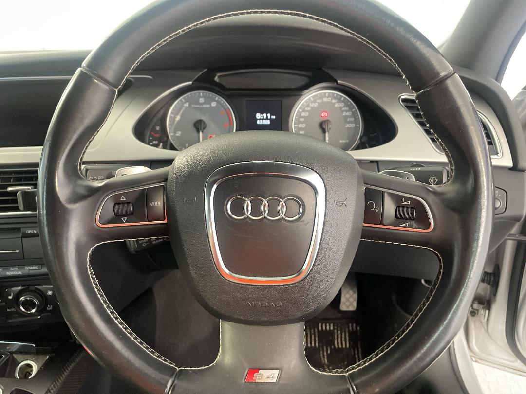 Photo '28' of Audi S4