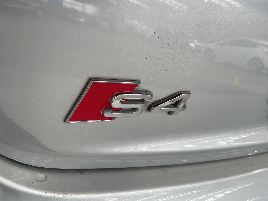 Photo '37' of Audi S4