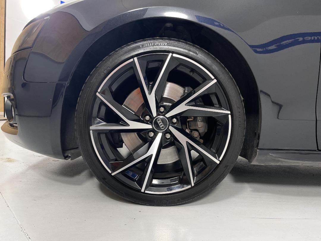 Photo '10' of Audi S5 Photo '10' of Audi S5