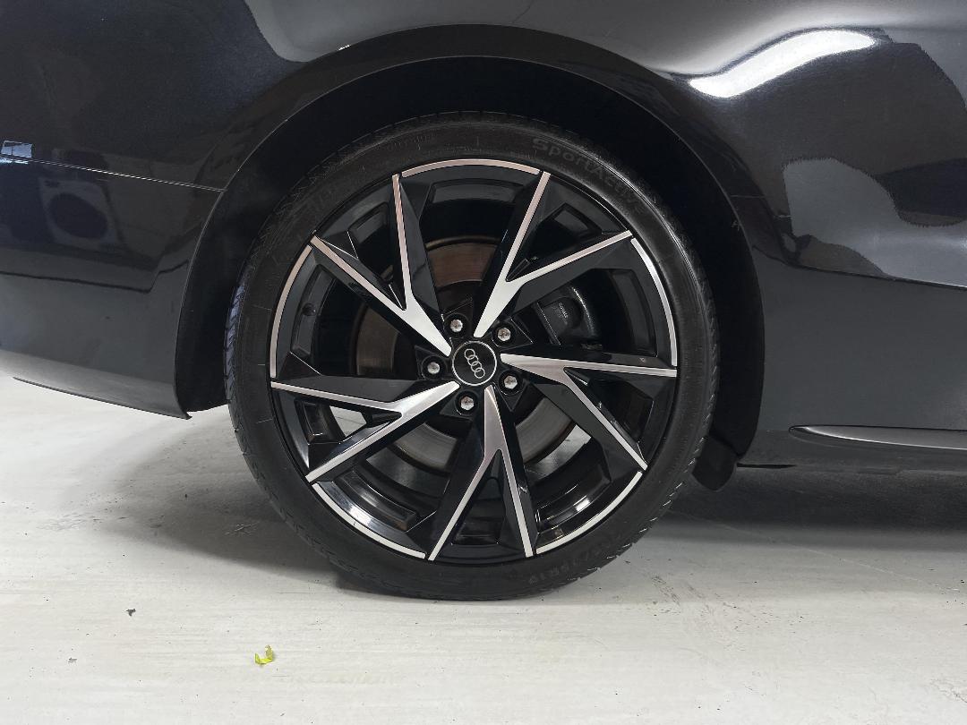 Photo '12' of Audi S5 Photo '12' of Audi S5