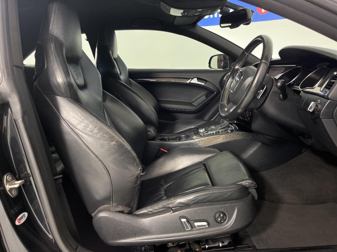 Photo '16' of Audi S5 Photo '16' of Audi S5