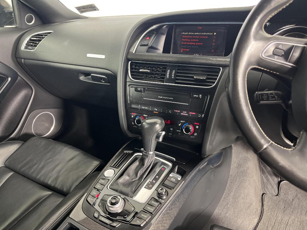 Photo '18' of Audi S5 Photo '18' of Audi S5