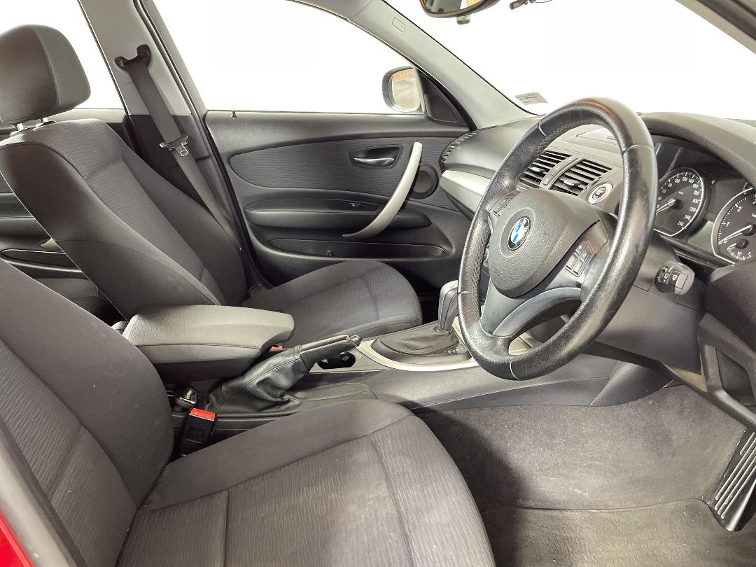 Photo '16' of BMW 120I Photo '16' of BMW 120I