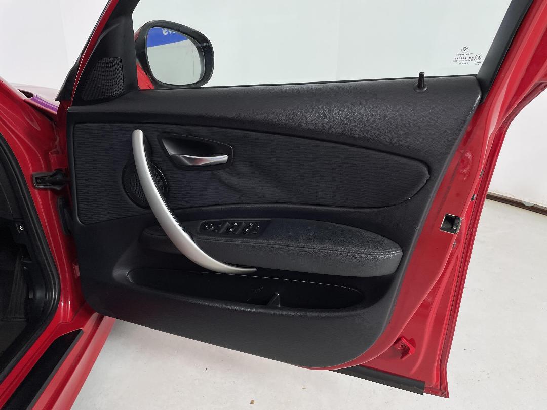 Photo '15' of BMW 120I Photo '15' of BMW 120I