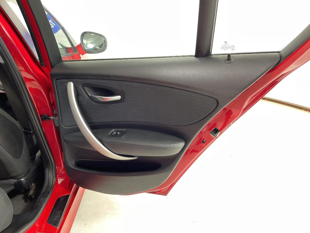 Photo '19' of BMW 120I Photo '19' of BMW 120I