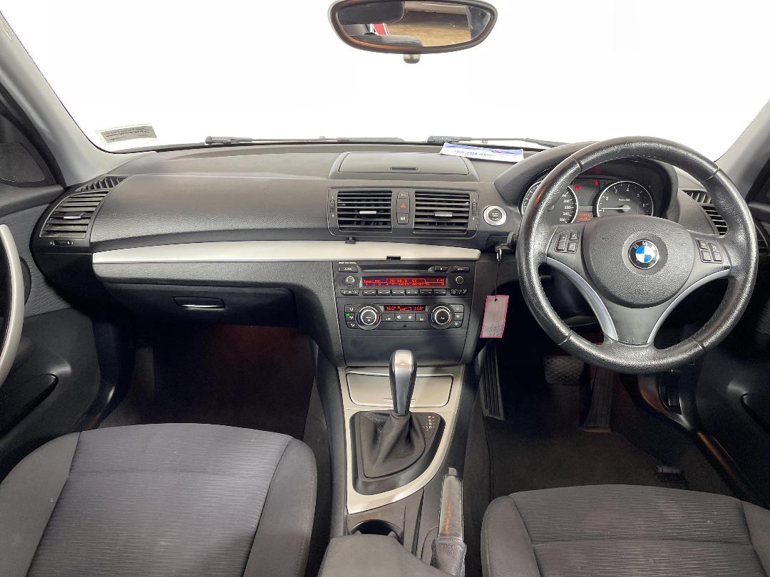 Photo '17' of BMW 120I Photo '17' of BMW 120I