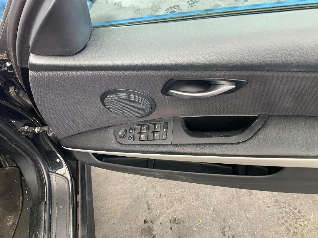 Photo '6' of BMW 3 Series 320I Photo '6' of BMW 3 Series 320I