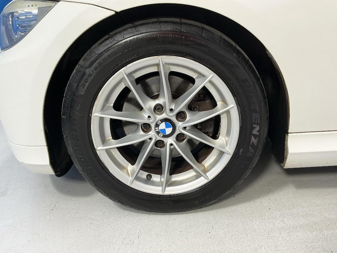 Photo '10' of BMW 320I Photo '10' of BMW 320I