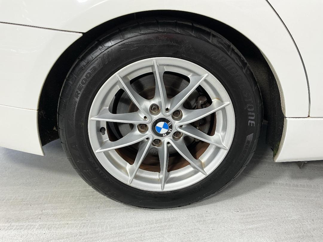Photo '12' of BMW 320I Photo '12' of BMW 320I