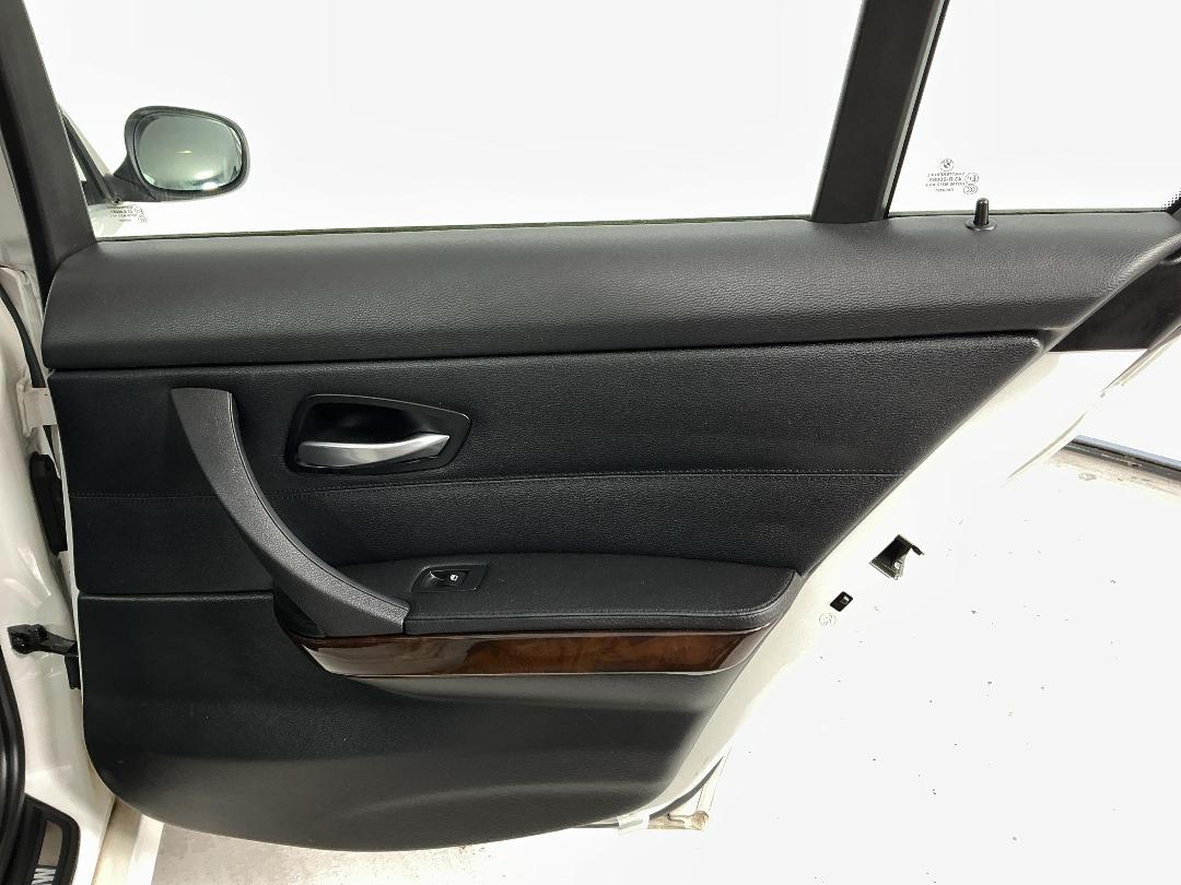 Photo '19' of BMW 320I Photo '19' of BMW 320I