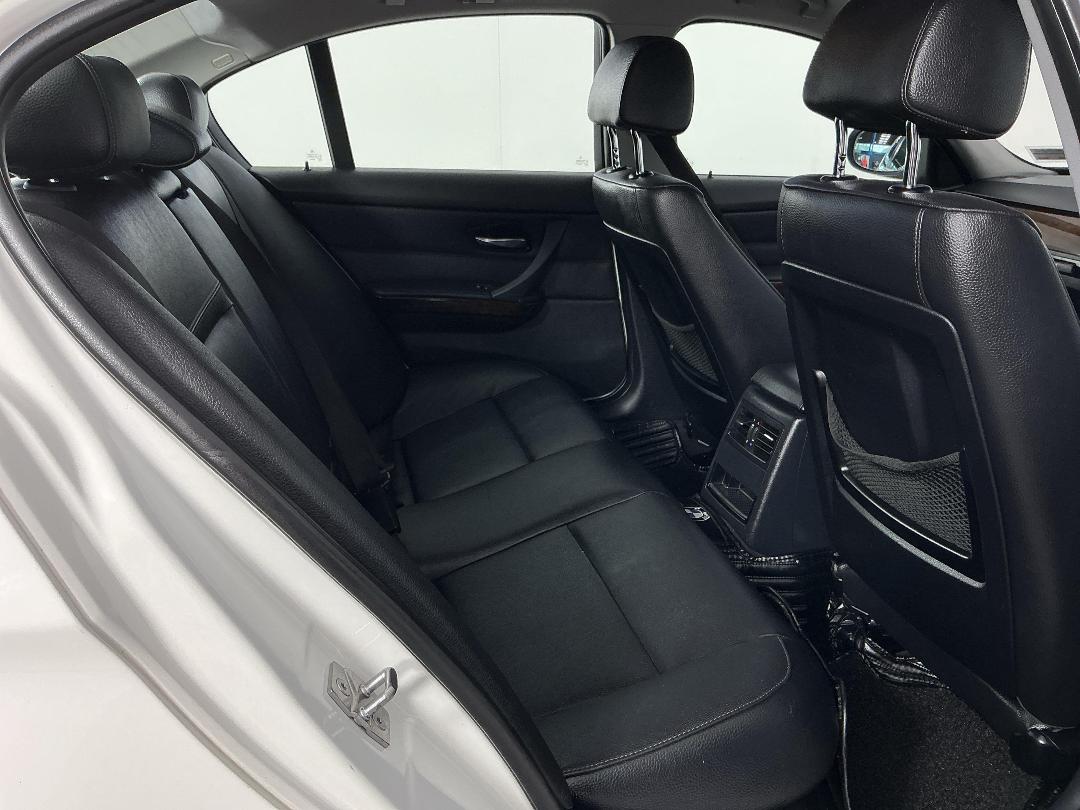 Photo '20' of BMW 320I Photo '20' of BMW 320I