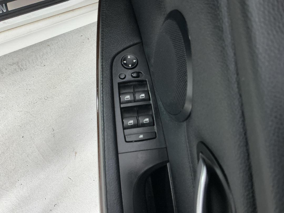 Photo '23' of BMW 320I Photo '23' of BMW 320I