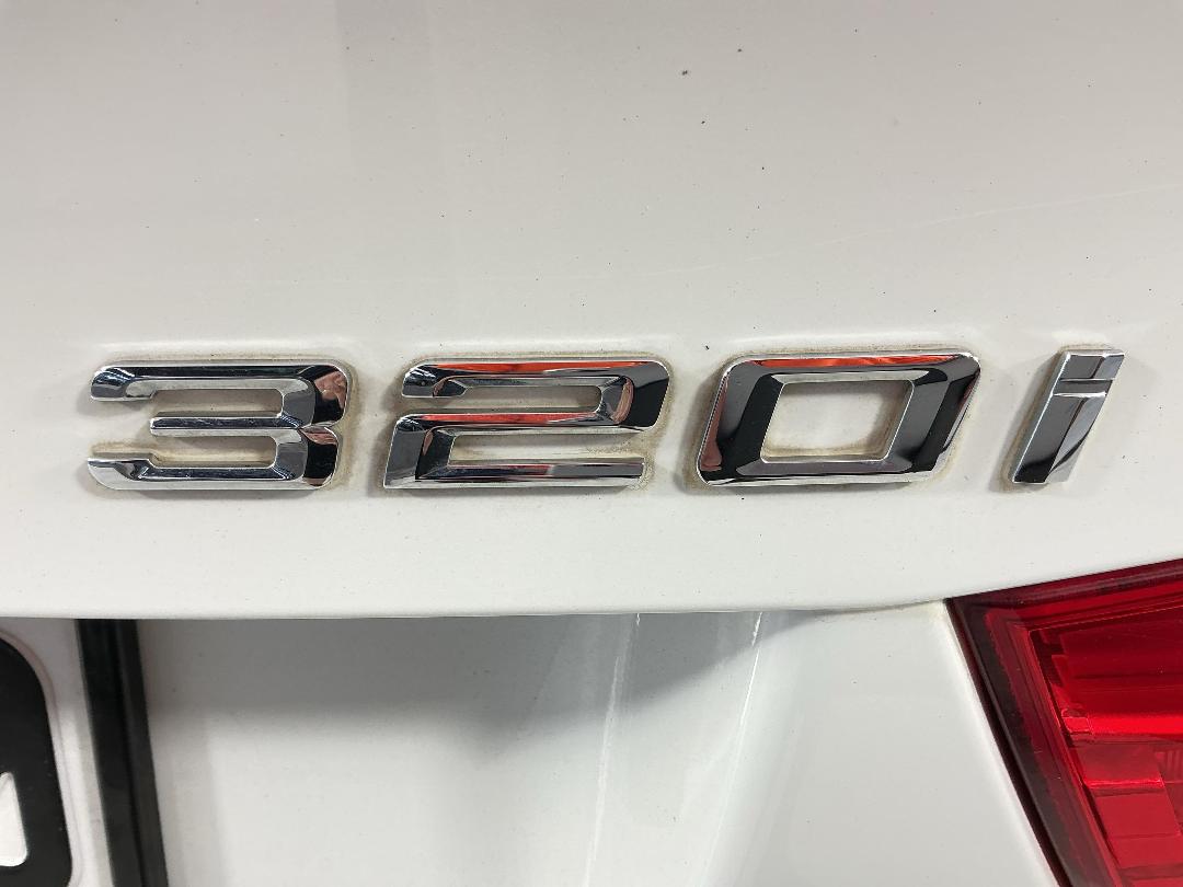 Photo '29' of BMW 320I Photo '29' of BMW 320I