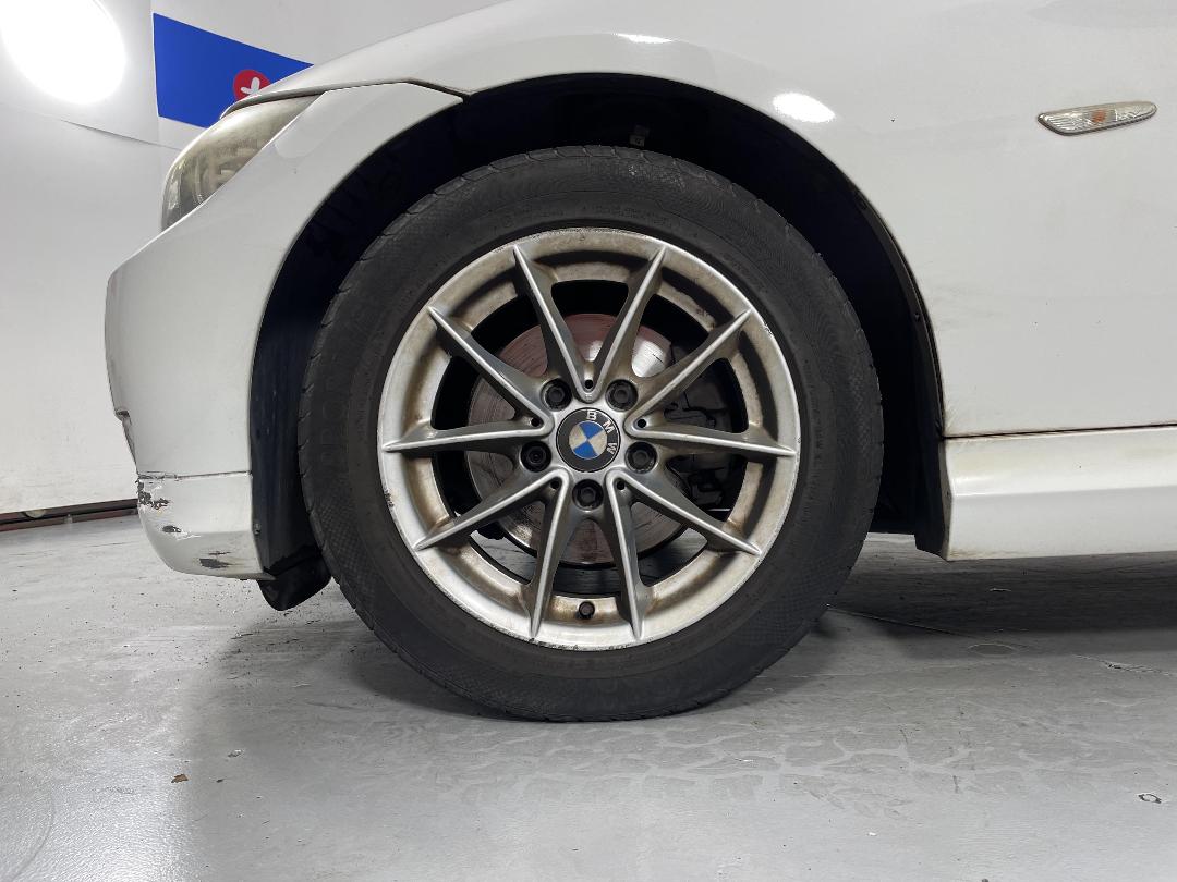 Photo '10' of BMW 320I Photo '10' of BMW 320I