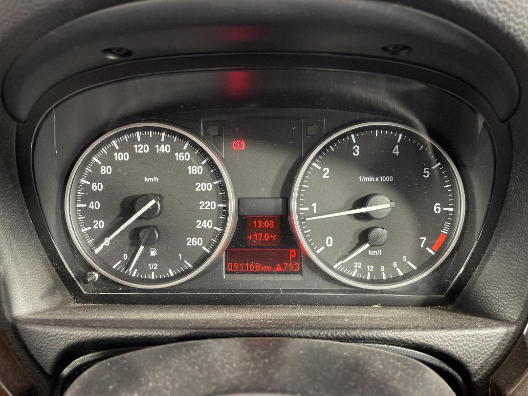 Photo '21' of BMW 320I Photo '21' of BMW 320I