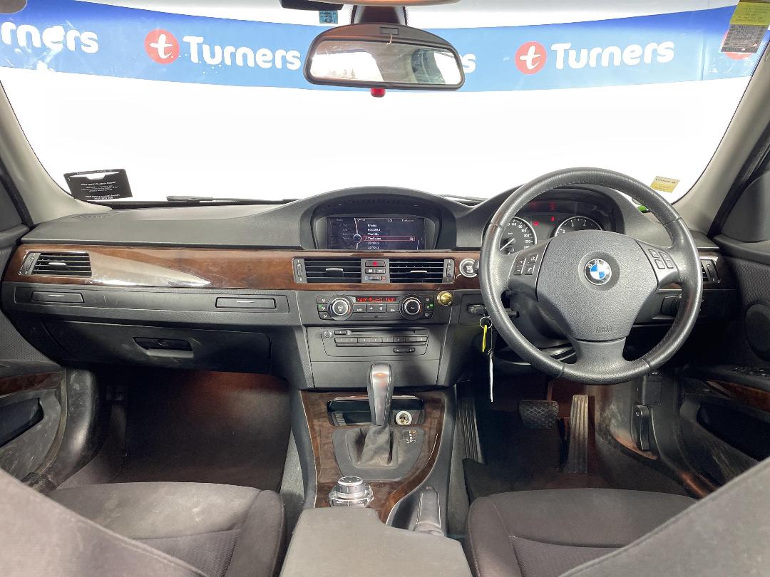 Photo '17' of BMW 320I Photo '17' of BMW 320I