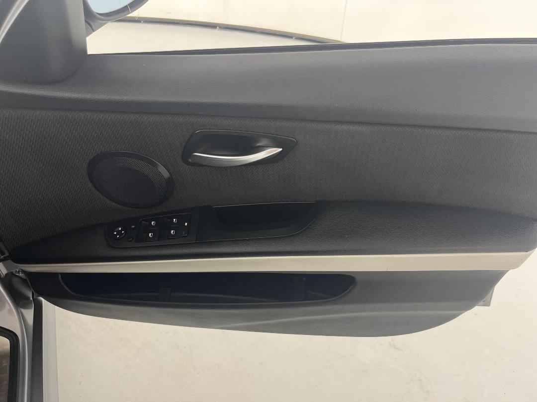 Photo '15' of BMW 320I