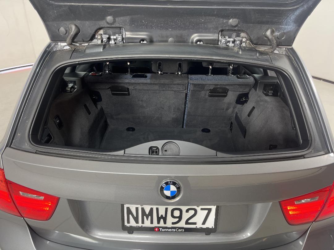 Photo '24' of BMW 320I