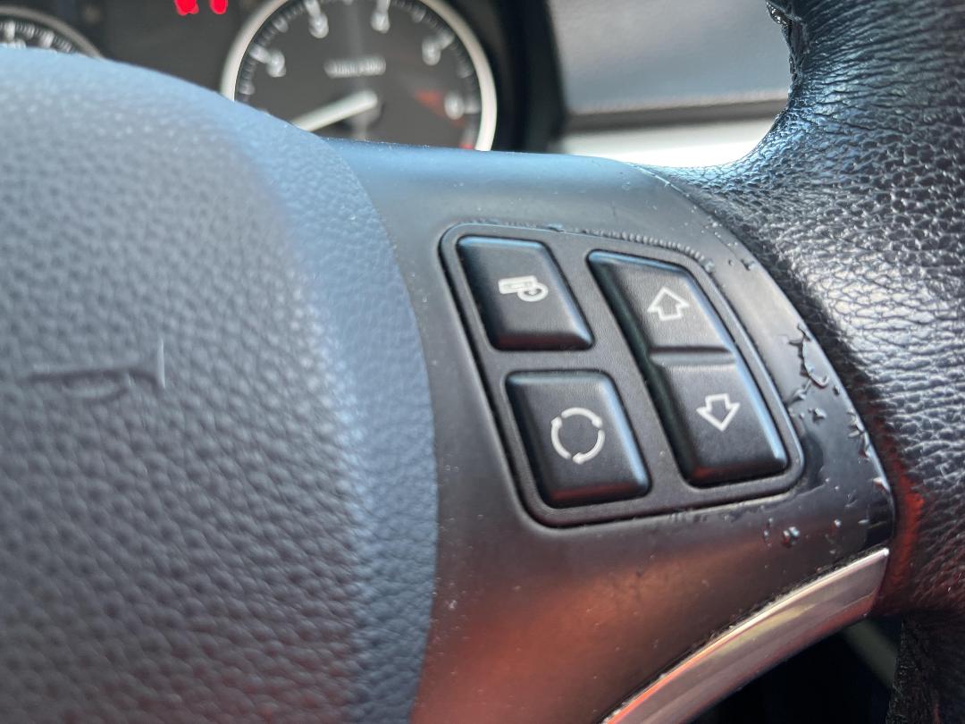 Photo '23' of BMW 320I Coupe Photo '23' of BMW 320I Coupe