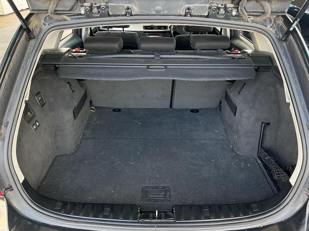 Photo '12' of BMW 320I Photo '12' of BMW 320I