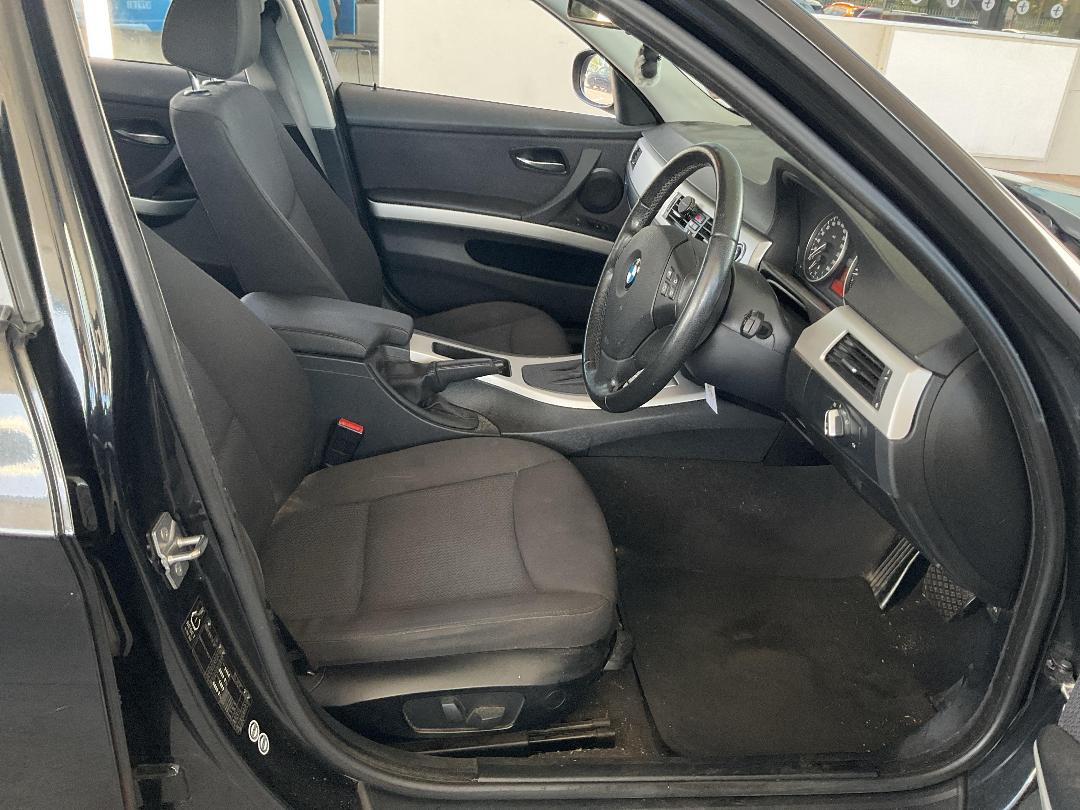 Photo '14' of BMW 320I Photo '14' of BMW 320I