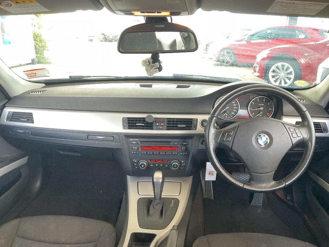 Photo '19' of BMW 320I Photo '19' of BMW 320I