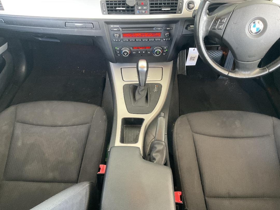 Photo '20' of BMW 320I Photo '20' of BMW 320I